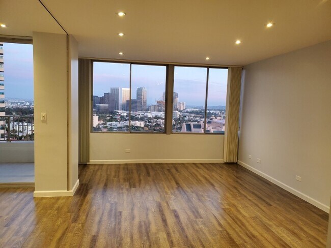 Building Photo - 10501 Wilshire Blvd