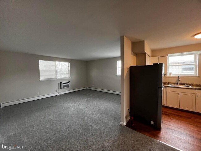 Building Photo - 50 N Fellowship Rd