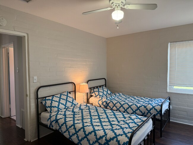 Foto del edificio - 445/2 E Alisal St