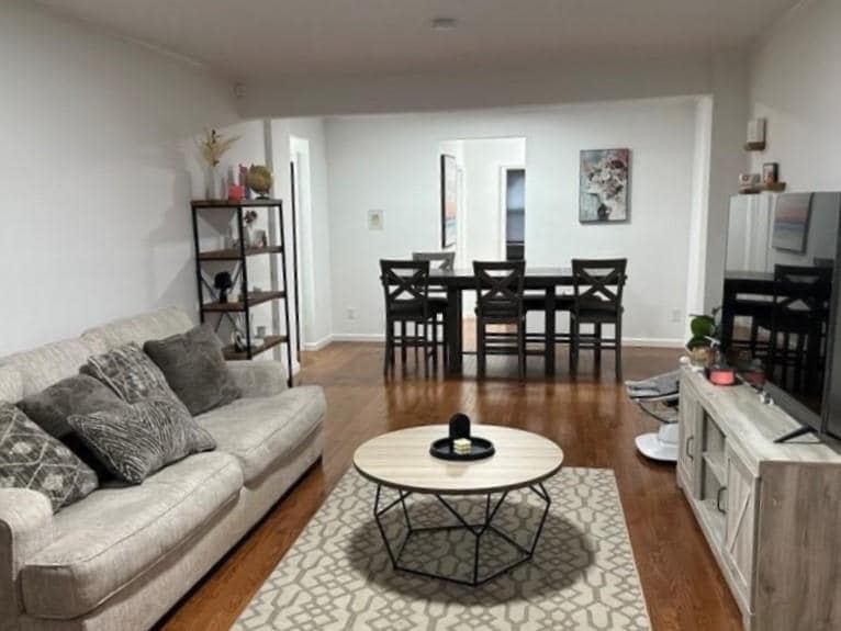 Foto principal - 1133 Midland Ave