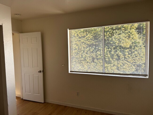Foto del edificio - 6284 Porterfield Ct