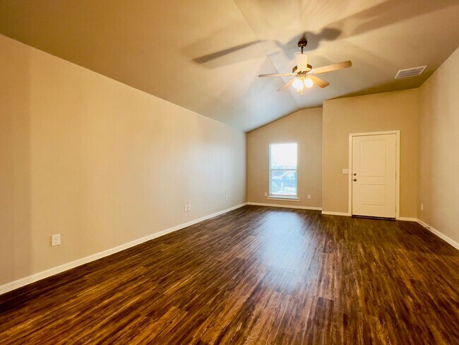 Foto del edificio - Recently Constructed Home in Frenship ISD