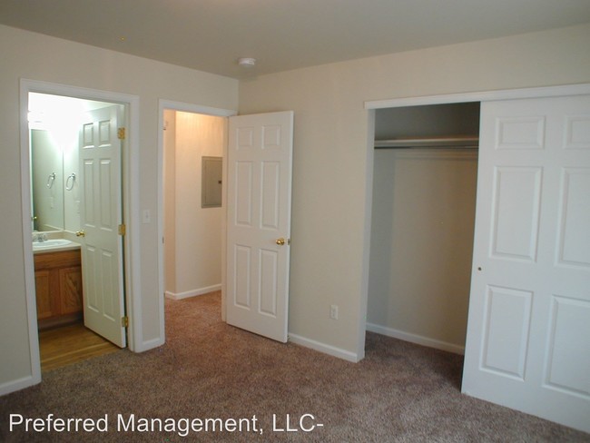 Building Photo - 3830 Gregg Way