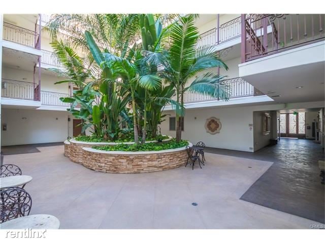 Building Photo - 4551 Coldwater Canyon Ave