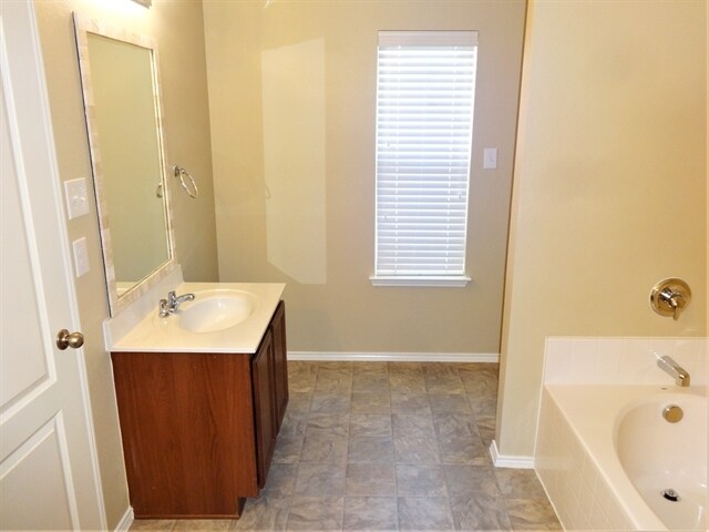 Foto del edificio - 4020 Hanna Rose Ln