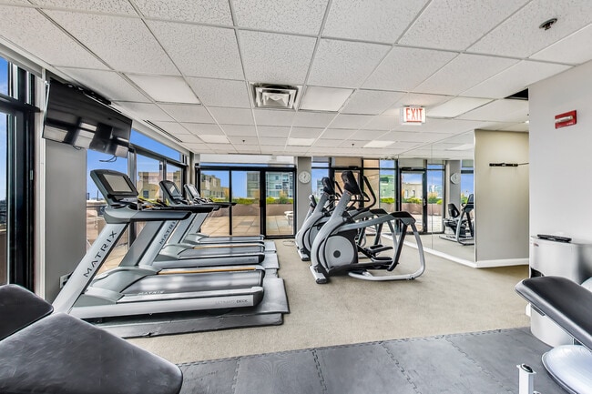 Building Photo - 375 W Erie St