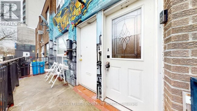 Building Photo - 61 Cameron St