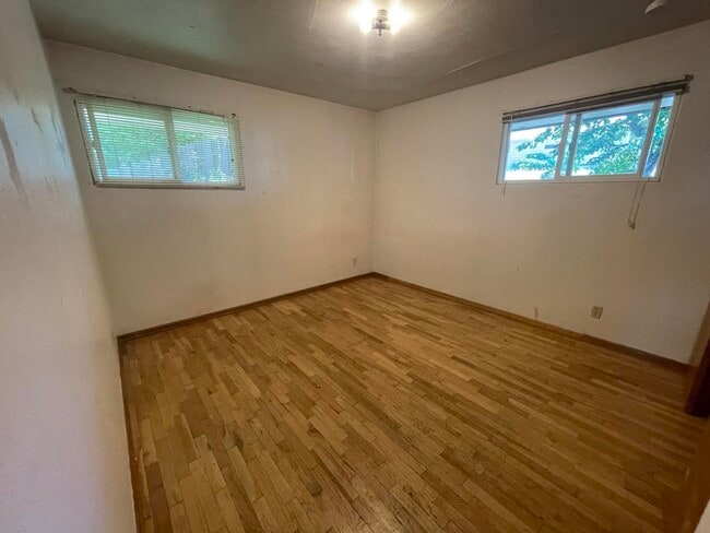 Building Photo - 1310 NE Williams St