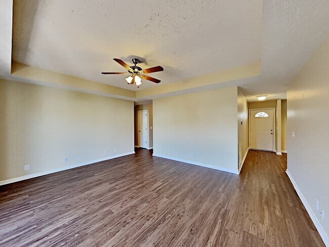 Building Photo - 3447 Southridge Boulevard