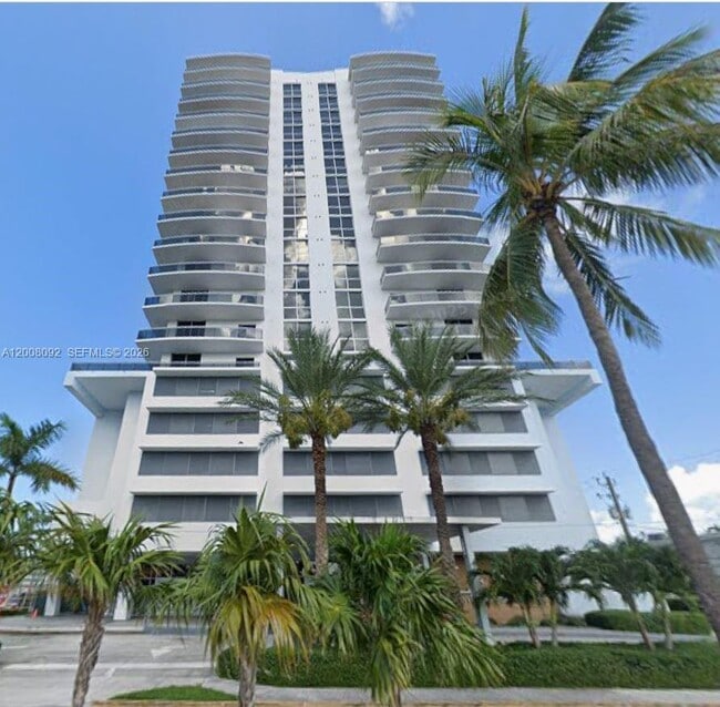 Foto del edificio - 7901 Hispanola Ave