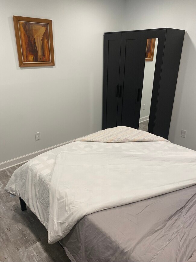 Spare bedroom or office - 401 10th St