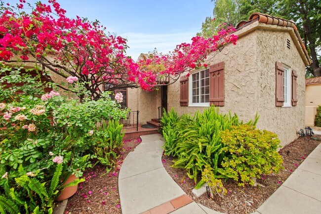 Building Photo - Beautiful 3-bedroom, 2-bath Spanish-Style ...