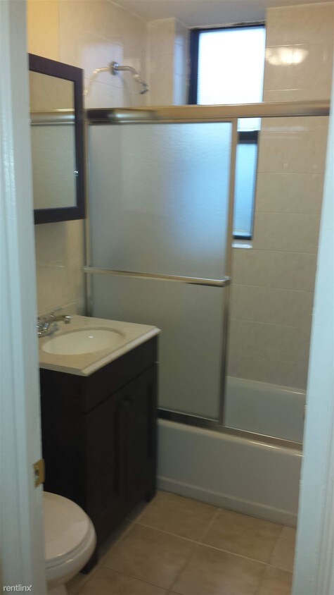 Building Photo - 1 br, 1 bath Apartment - 715 Avenue C