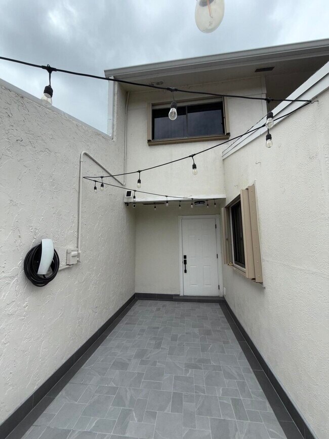 Foto del edificio - 12394 Westhampton Cir