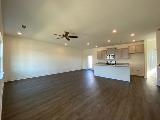 Building Photo - Home for Rent in Pike Road, AL!!! Available to View Now!!!