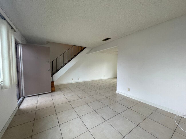 Building Photo - 1402 Jacqueline Pl