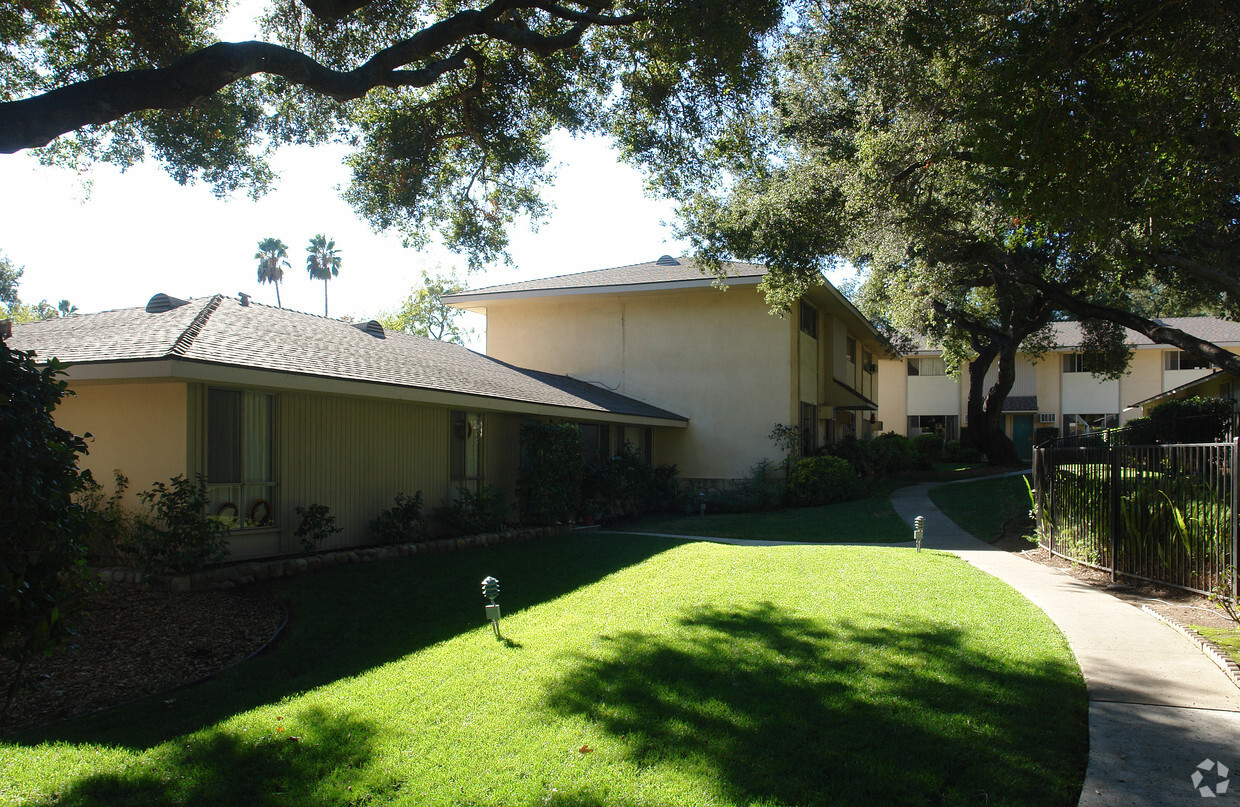 Apartamentos tipo centro turístico - Ojai Gardens