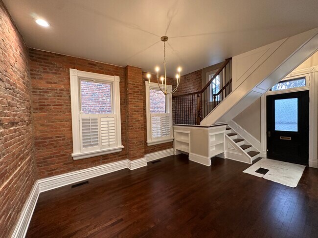 Building Photo - 67 E Mithoff St