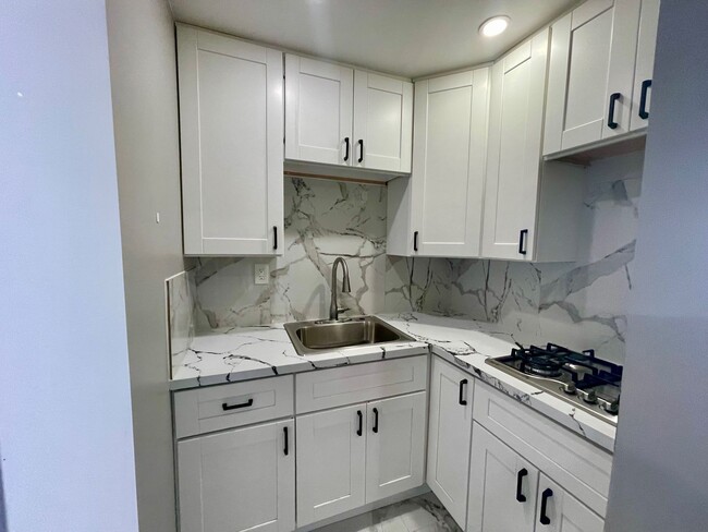 Building Photo - Renovated Chula Vista Studio - For Rent