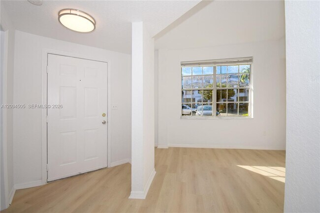 Building Photo - 775 SW 148th Ave