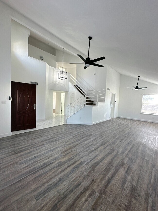 Foto del edificio - 1229 Diamond Cove Pl