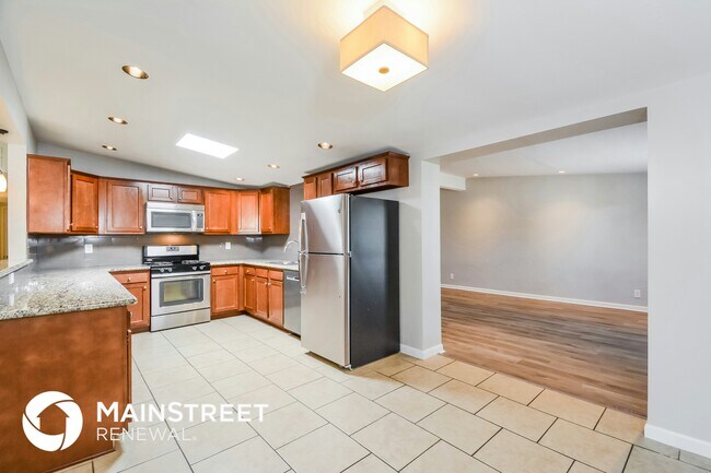 Building Photo - 1702 S Avenida Del Sol