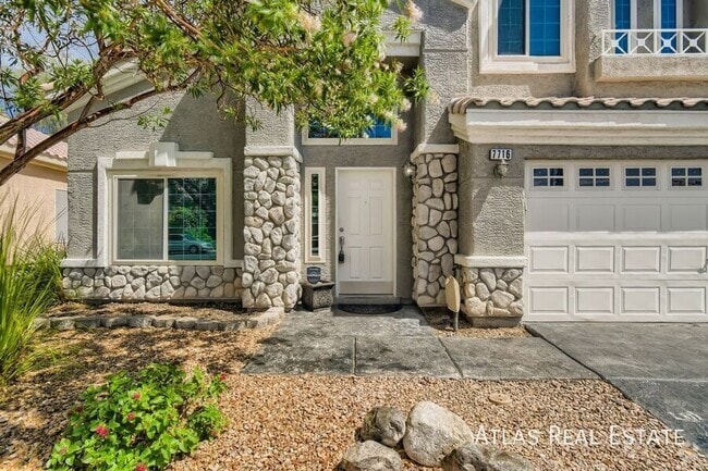 Building Photo - 7716 Robinglen Ave
