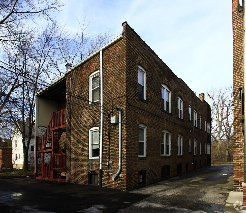 Building Photo - The Philip