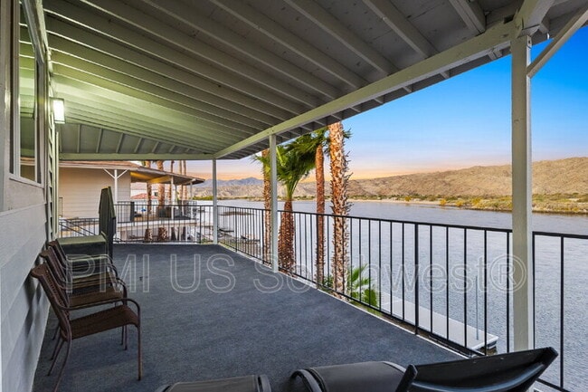 Foto del edificio - 437 Riverfront Dr