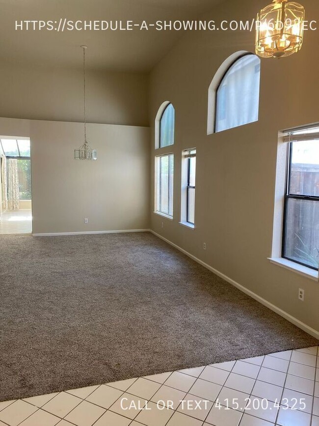 Building Photo - 5050 Felicia Way