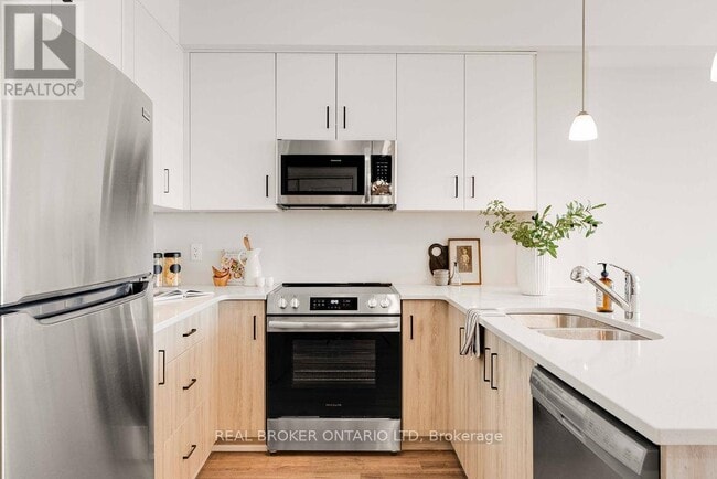 Building Photo - 865 Kleinburg Dr
