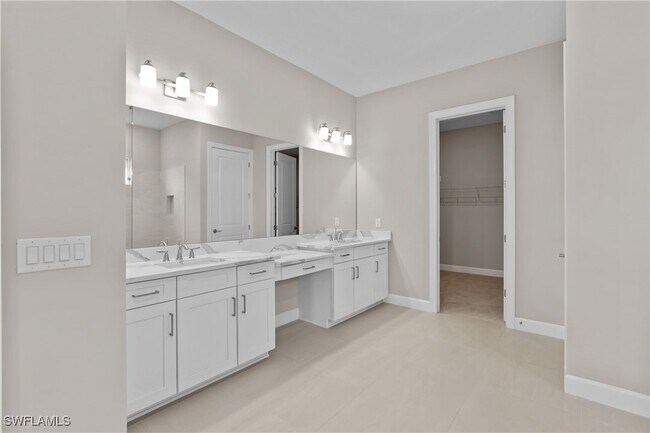 Building Photo - 15492 Rio Ponace Ct