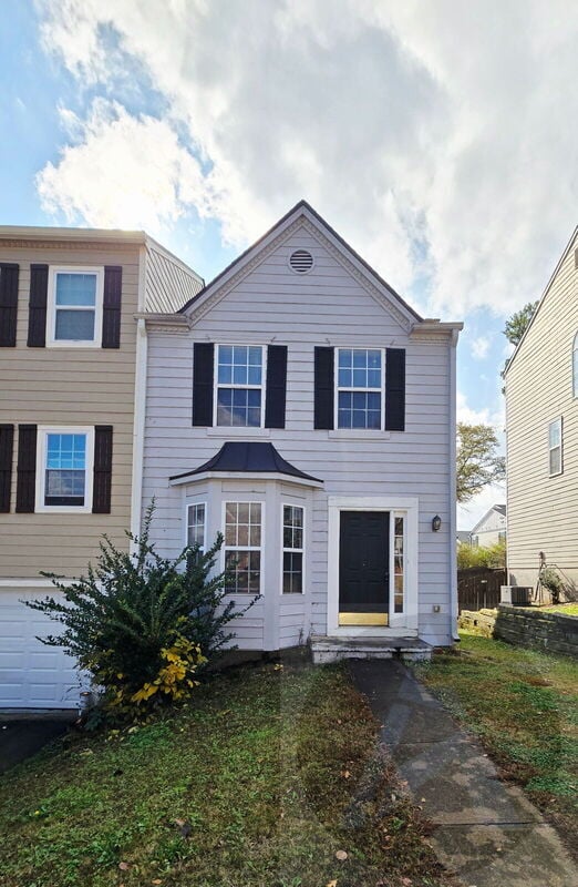 Building Photo - 1695 Barrington Overlook