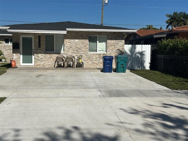 Foto del edificio - 11311 SW 7th Terrace
