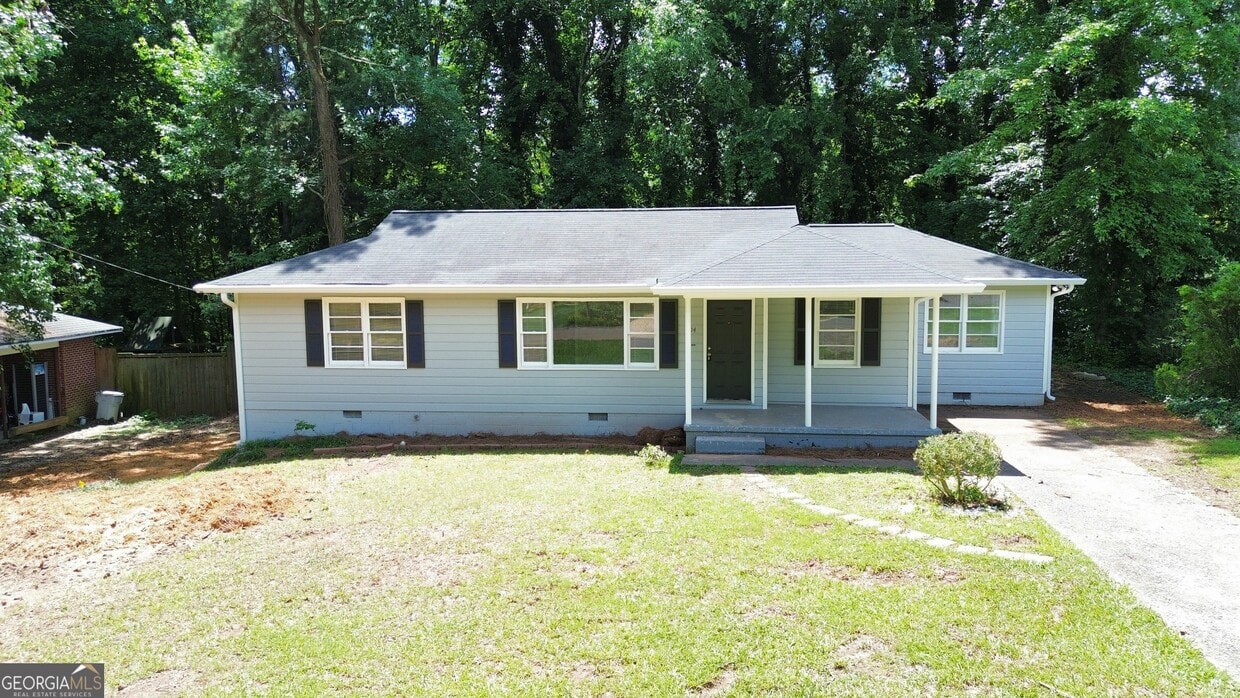 Primary Photo - 204 Mathews Cir SE
