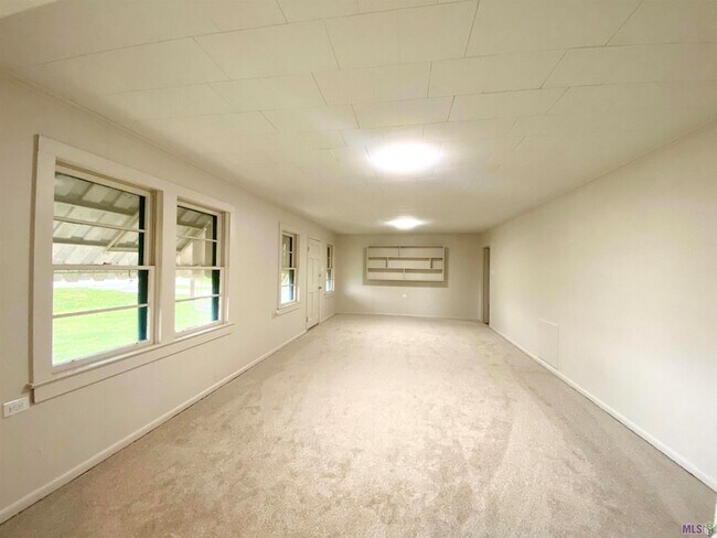 Foto del edificio - 134 LA-1005