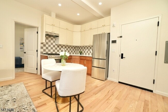 Building Photo - 15 Palisade Ave