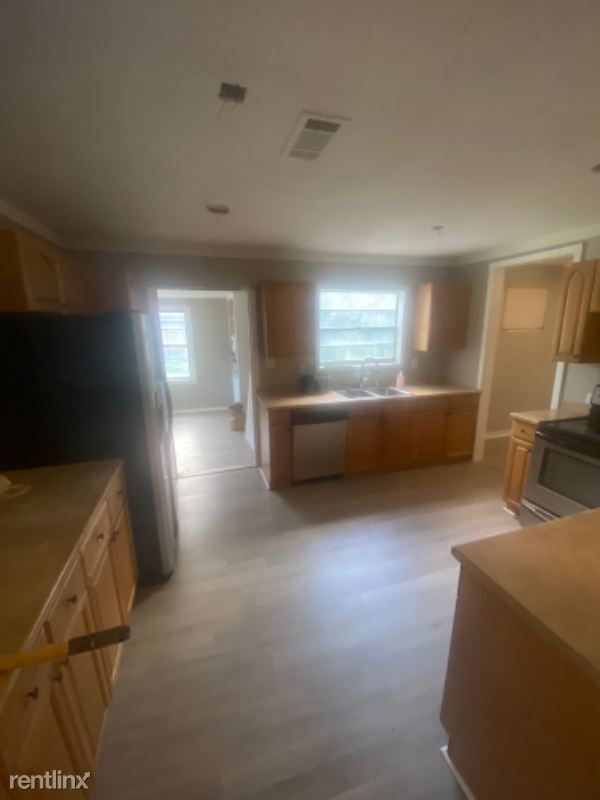 Building Photo - 3 br, 1 bath House - 419 county road 857