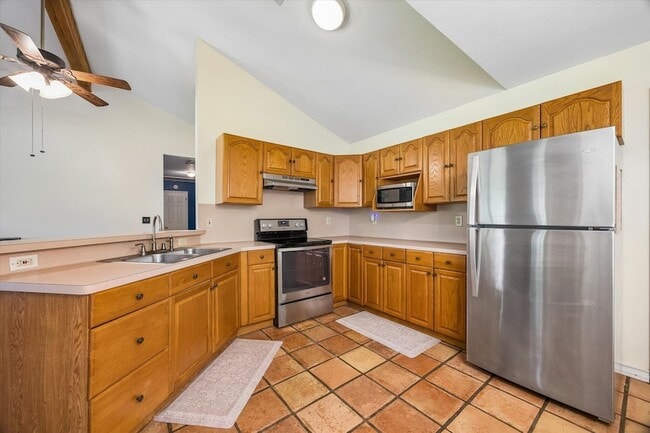 Building Photo - 420 High Mesa Dr