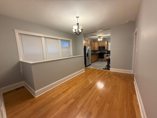 Foto del edificio - 7924 S Marshfield Ave