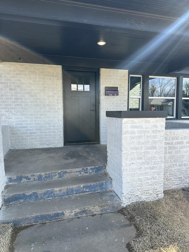 Primary Photo - 2306 NW 16th St