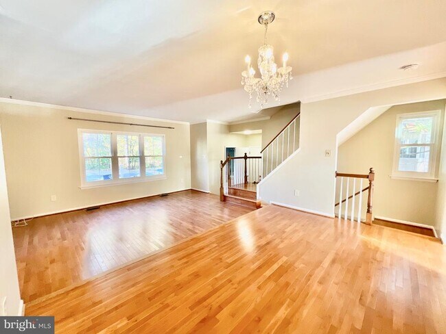 Building Photo - 20140 Timber Oak Ln