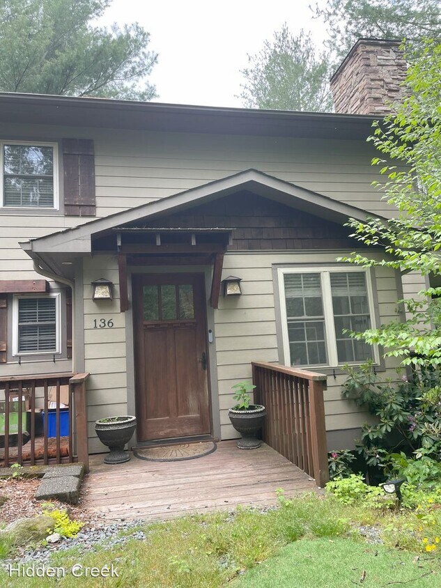 Primary Photo - 4 br, 3.5 bath House - 136 Blue Spruce Trail