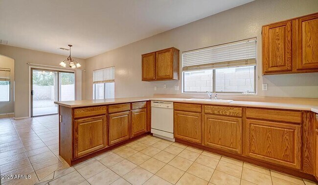 Building Photo - 44811 Paraiso Ln