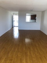 Building Photo - 330 Pioneer Dr