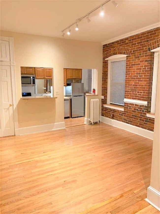 Building Photo - 880 Massachusetts Ave