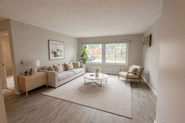 Building Photo - 2212 Aldrich Ave S