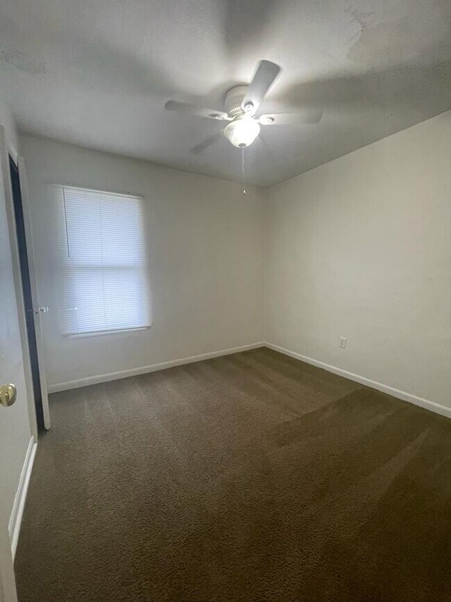 Foto del edificio - 1909 S. Brookfield