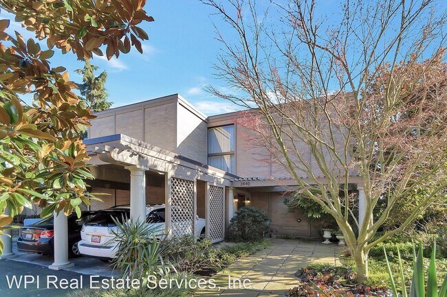 Building Photo - 2 br, 2 bath House - 3440 25th Ave W, Unit...