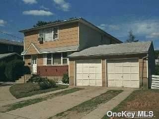 Foto principal - 1955 Bellmore Ave